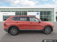 * 4Motion all-wheel-drive system * Features leatherette seating surfaces, an 8-way power-adjustable... (image 5)