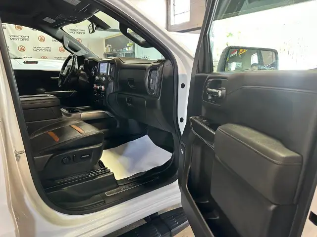 2019 GMC Sierra 1500 AT4 PKG 5.3lV8 LEATHER | HEATED SEATS | 6.5 in Cars & Trucks in City of Toronto - Image 9