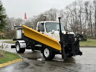 2016 Freightliner 108SD 10 Speed Manual Air Brakes Switch Panel Rear Differential Lock Power Windows...