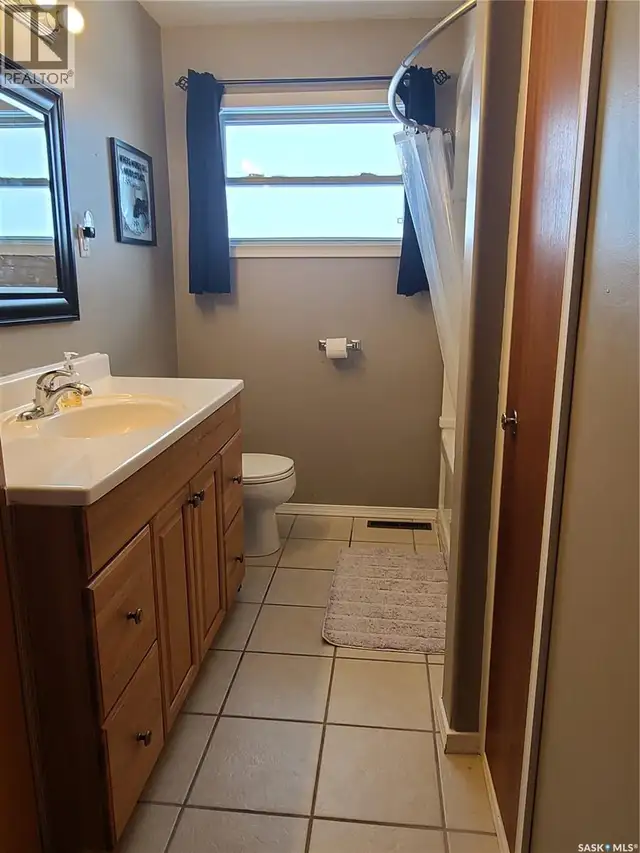 46 Newcombe STREET Manor, Saskatchewan in Houses for Sale in Regina - Image 17