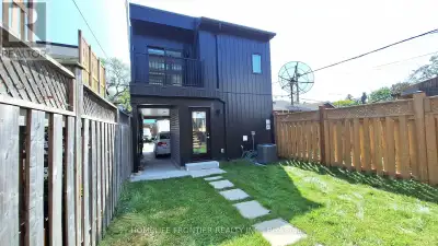 R (LANEWAY SUITE) - 231 SYMINGTON AVENUE Toronto (Dovercourt-Wal