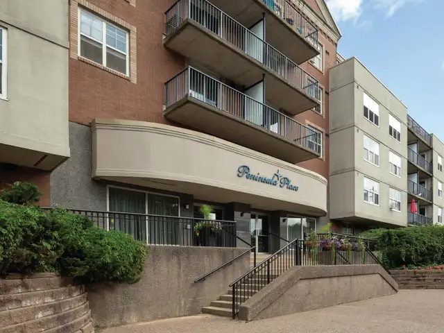 BEAUTIFUL - 2 BEDROOM ON BARRINGTON in Long Term Rentals in City of Halifax - Image 5