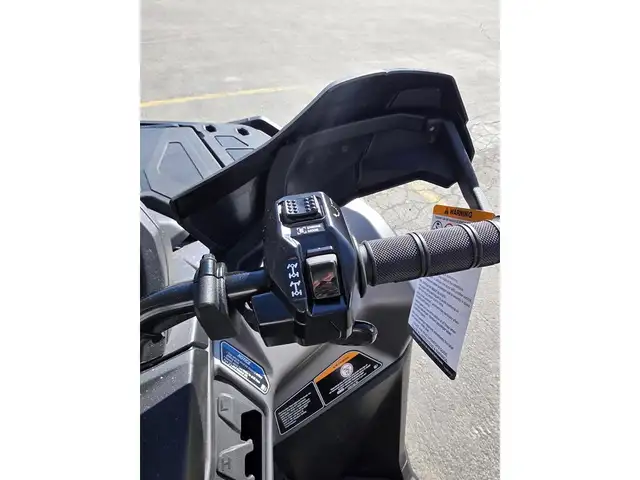 2026 Can-Am Outlander MAX XT 700 in ATVs in New Glasgow - Image 5