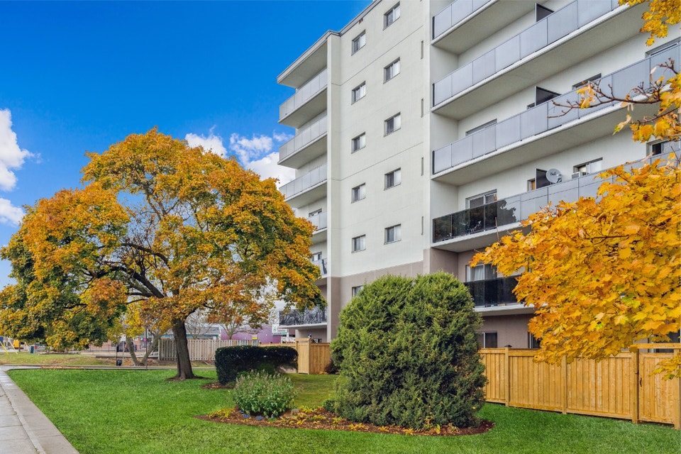 Princess Anne Apartments - 1 Bedroom available at 1221 Simcoe St 2