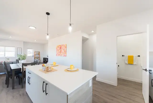 Breeze On Maple Way - Townhome House for Rent in Long Term Rentals in Edmonton - Image 16