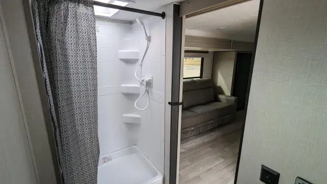 2024 KZ Connect SE C221RBSE in Travel Trailers & Campers in Edmonton - Image 14