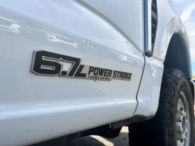 2024 Ford Super Duty F-350 SRW XL Crew Cab 176 | Remote Start in Cars & Trucks in Edmonton - Image 28
