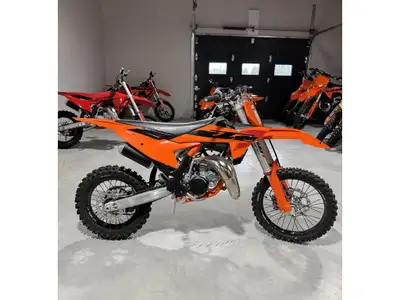 2025 KTM 85 SX 17/14 KTM 85 SX 17/14 17/14 2025 Les photos peuvent être à titre indicatif et sans in...