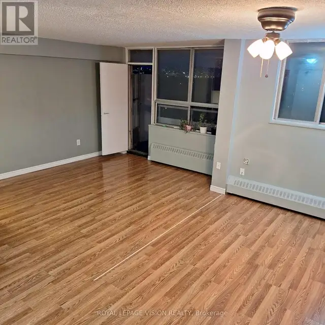 1107 - 940 CALEDONIA ROAD Toronto (Yorkdale-Glen Park), Ontario in Long Term Rentals in City of Toronto - Image 4