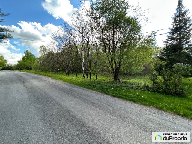 $300,000 - Residential Lot for sale in Shefford — photo 1