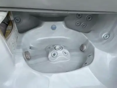 Sundance Spa 37″x85″x87″ ✅ 32 Jets ✅ 2 Jet Pumps ✅ 5-6 Man Tub ✅ 220 V ✅ $5349.99 (does not include...