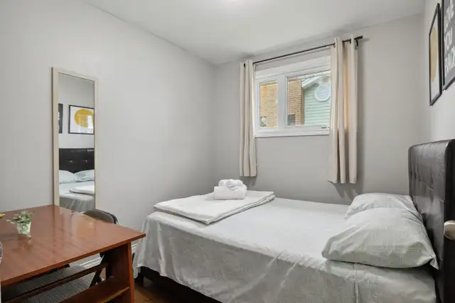 C5 MAIN - 3 BEDROOMS | FULLY FURNISHED ALL UTILITIES INCLUDE in Long Term Rentals in Moncton - Image 11