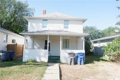311 7th AVENUE E in Houses for Sale in Moose Jaw