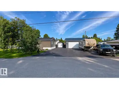 Welcome to this well-maintained 2-bedroom, 2-bathroom modular home in the desirable lakeside communi...