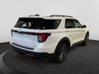 Check out this vehicle's pictures, features, options and specs, and let us know if you have any ques... (image 4)