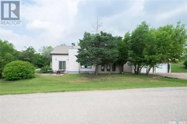 501 Bank STREET Saskatchewan Beach, Saskatchewan in Houses for Sale in Moose Jaw - Image 3