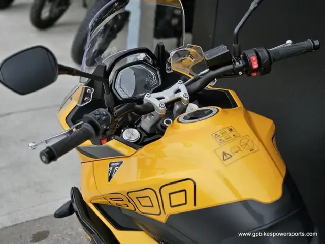 2026 Triumph Tiger Sport 800 Cosmic YellowSapphire Black in Street, Cruisers & Choppers in Oshawa / Durham Region - Image 17
