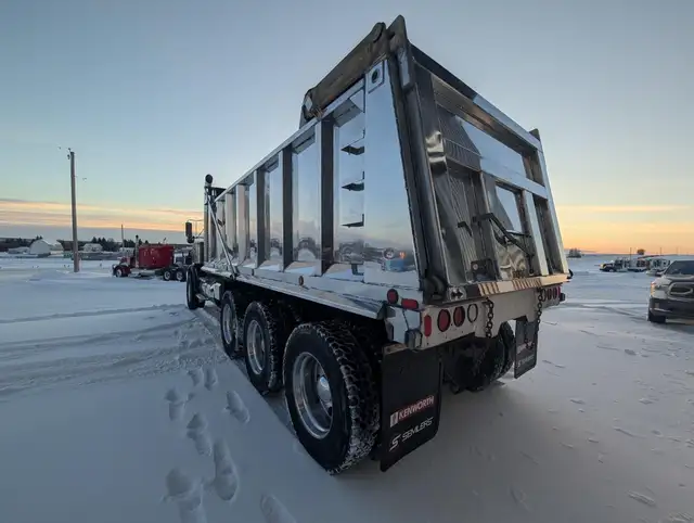 2019 KENWORTH T800 in Heavy Trucks in Kamloops - Image 8