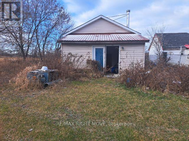 101 BAY ST N Leeds & the Thousand Island, Ontario in Houses for Sale in Kingston - Image 4