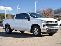 2025 Chevrolet Silverado 1500 Crew Cab LT | 5.3L V8 | 51,548 km | Truck Season Ready Canadian streng... (image 4)