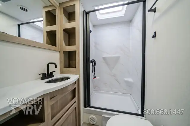 2026 Grand Design Imagine XLS 25RLE in Travel Trailers & Campers in Kelowna - Image 15