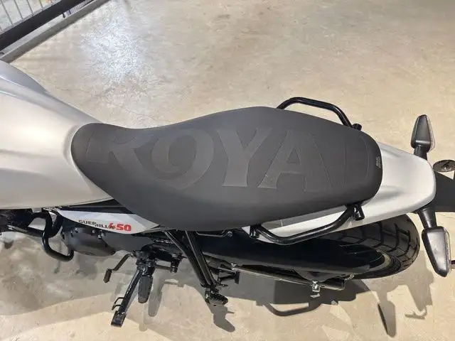 2026 ROYAL ENFIELD MOTORS GUERRILLA 450 in Street, Cruisers & Choppers in City of Halifax - Image 8