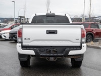 No Accidents - One Owner - Trailer Brake - Running Boards - Tonneau Cover Rugged yet refined, the 20... (image 7)