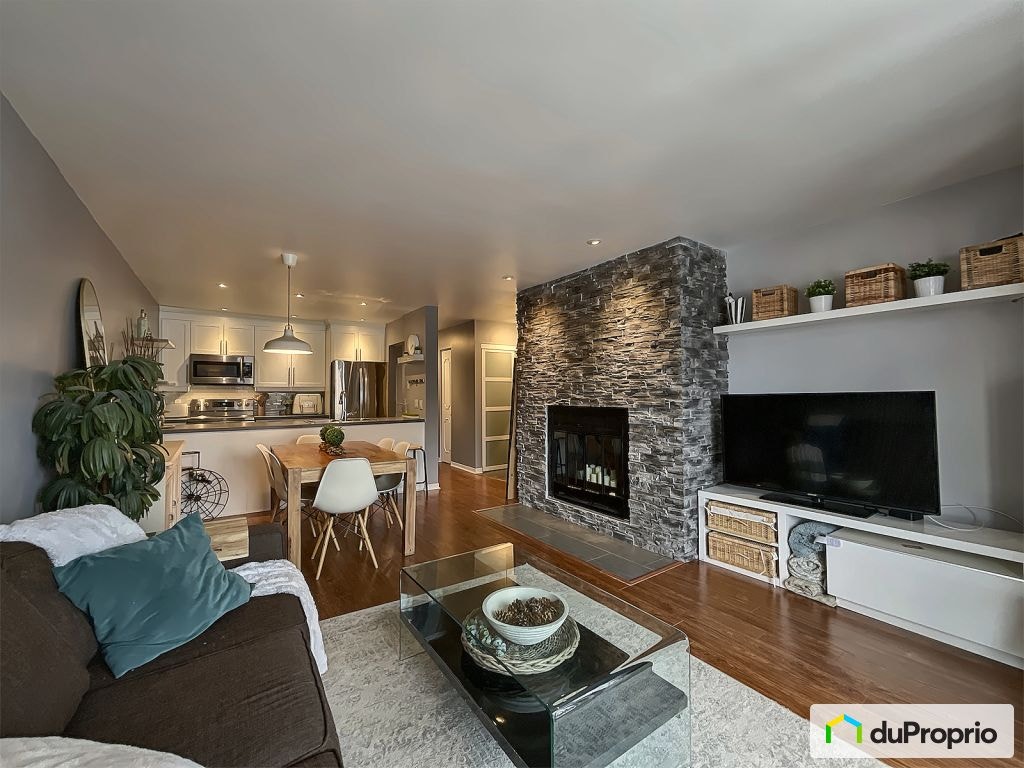 $374,999 - Condominium in Mercier / Hochelaga / Maisonneuve — photo 1