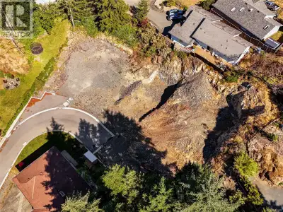 Centrally located on a no-thru / quiet road in the Thetis Heights Neighbourhood of Vibrant Langford....