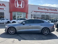 Drive with confidence and embrace every journey in this remarkable 2020 Volvo S60 Momentum. Boasting... (image 9)