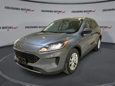 // ACCIDENT FREE!! // Meet the 2022 Ford Escape SE FWD, a smart, practical SUV that fits life in Cay...