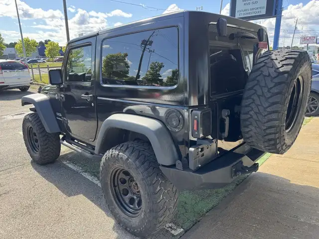 2015 Jeep Wrangler 4WD 2dr Sport in Cars & Trucks in Longueuil / South Shore - Image 4