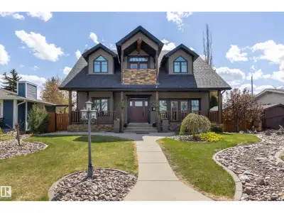 Canmore in Capilano! Nestled across from a beautiful PARK, this one-of-a-kind RUSTIC retreat feels l...