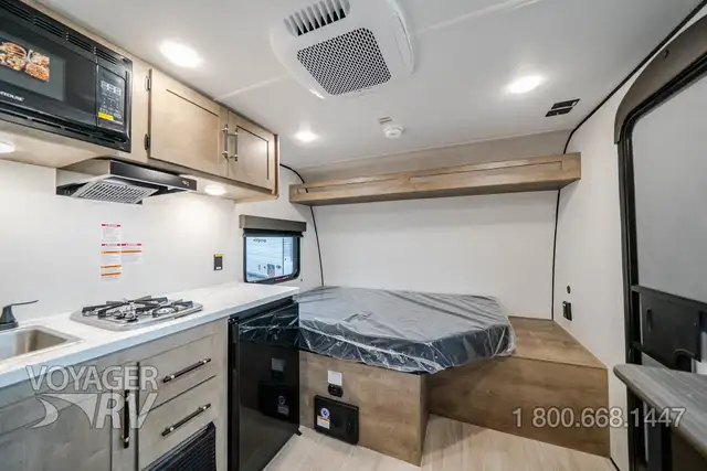 2026 Keystone Springdale 1200BT in Travel Trailers & Campers in Kelowna - Image 7