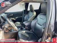 Le Jeep Cherokee 2018 version LIMITED V6 CUIR TOIT PANO CAM RECULE proposé par Toyota Lachute se dis... (image 7)