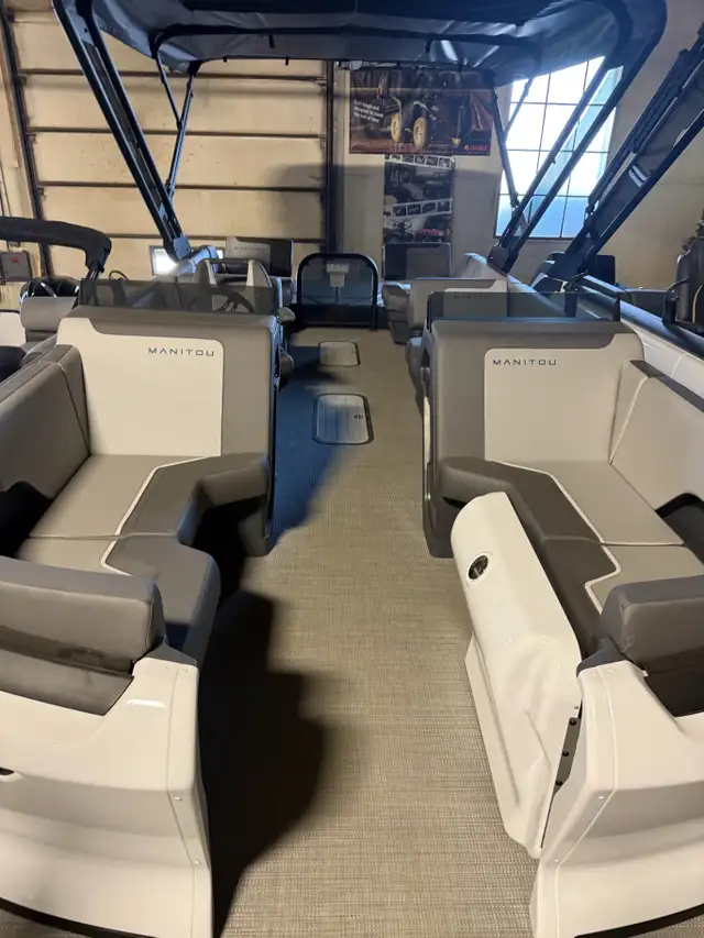 2024 Manitou Cruise 22 MAX Switchback **BLOW OUT PRICING !!!! ** in Powerboats & Motorboats in Moose Jaw - Image 8