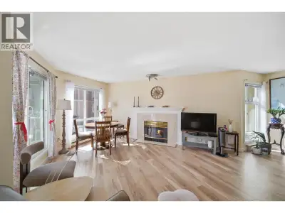 Bright and very spacious 2-bedroom + den(easy to convert to 3rd bedroom) corner unit in sought-after...