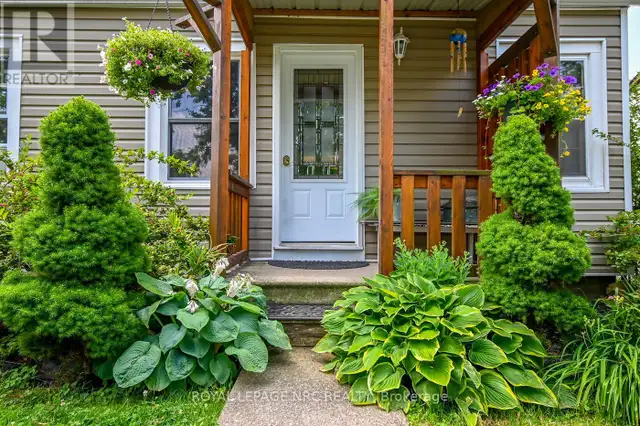 17 DUNKIRK COURT Welland (Lincoln/Crowland), Ontario in Houses for Sale in St. Catharines - Image 4