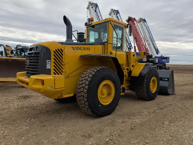 2003 VOLVO L110E in Heavy Equipment in City of Montréal - Image 4
