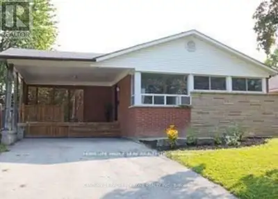 Attention Tenant This Rare, Stunning & Luxurious Upgraded Home in Highly Sought-after Bramptoncommun...