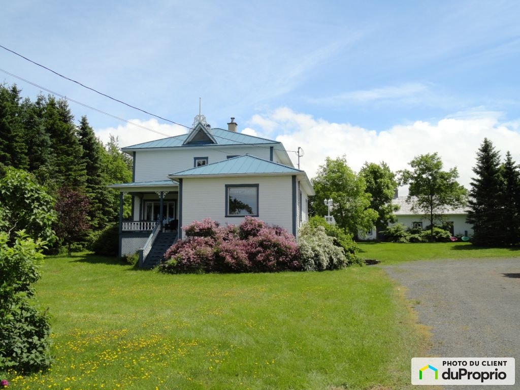 $1,138,000 - Acreage / Hobby Farm / Ranch in Rimouski (Le Bic) — photo 1