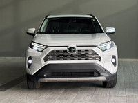 PREMIUM SOUND SYSTEM, HEATED FRONT SEATS, NAVIGATION Seeking an unbeatable blend of efficiency and l... (image 2)