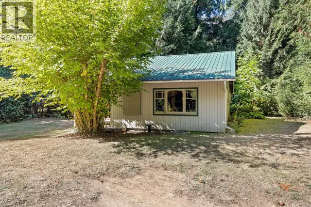 3175 Plumtree Rd Cobble Hill, British Columbia in Houses for Sale in Victoria - Image 3