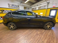 Luxury SUV featuring a 424-horsepower twin-turbo V6 engine, all-wheel-drive with a mechanical limite... (image 5)