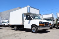 2026 GMC Savana Cargo CAMION NEUF / 14 KM / 6.6 LITRES 8 CYLINDRES / 2026 GMC SAVANA 3500 CUBE 12 PI... (image 1)