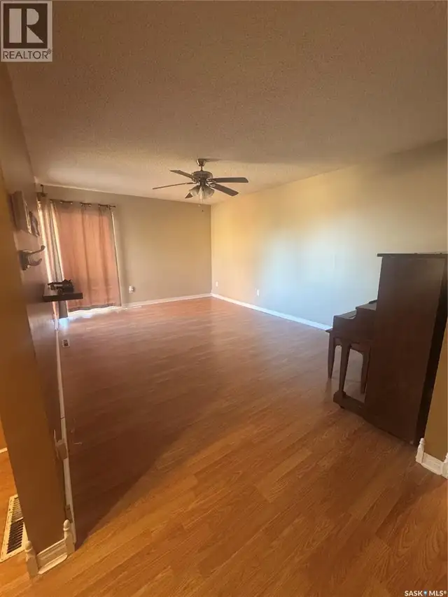 522 1st STREET E Lafleche, Saskatchewan in Houses for Sale in Moose Jaw - Image 15