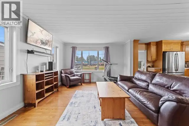 10 Railway Avenue N Rosalind, Alberta in Houses for Sale in Strathcona County - Image 10