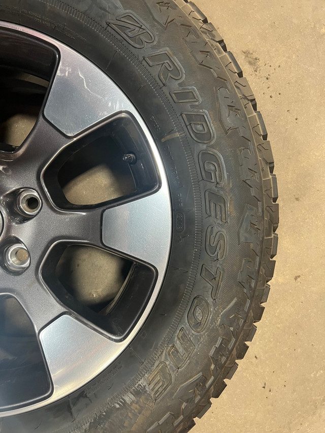 2021-2023 Jeep Wrangler Bridgestone Dueler A/T 255/70R18 in Tires & Rims in St. Catharines - Image 3