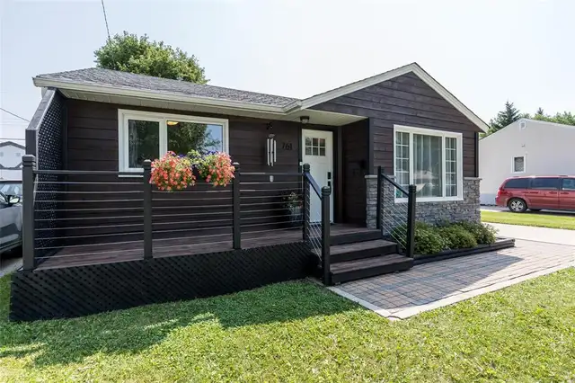 761 Parkhill Street Winnipeg, Manitoba in Houses for Sale in Winnipeg - Image 4