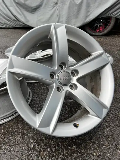 Original Audi A5 wheels with a nice concave. NOTE: Wheels have some curbrash. 17x7.5 Offset: 28 Bolt...